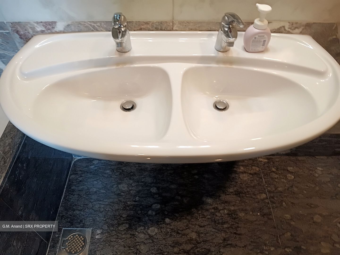 Riverside 48 (D9), Apartment #571869071